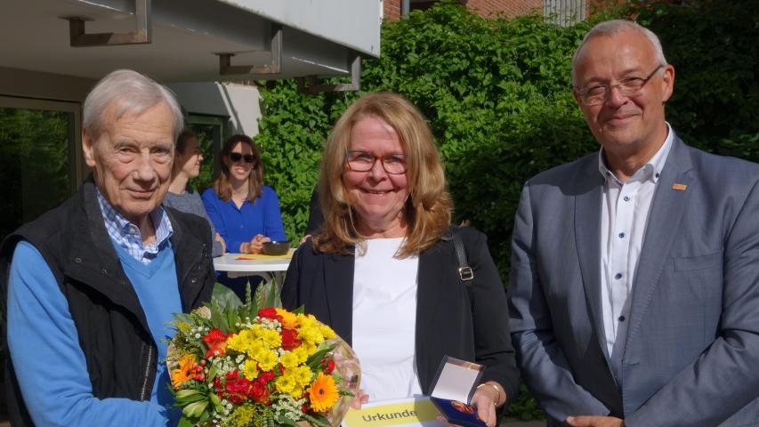 Marion Gaudlitz (Mitte) mit Martin Kayenburg (li.) und Thomas Elvers.